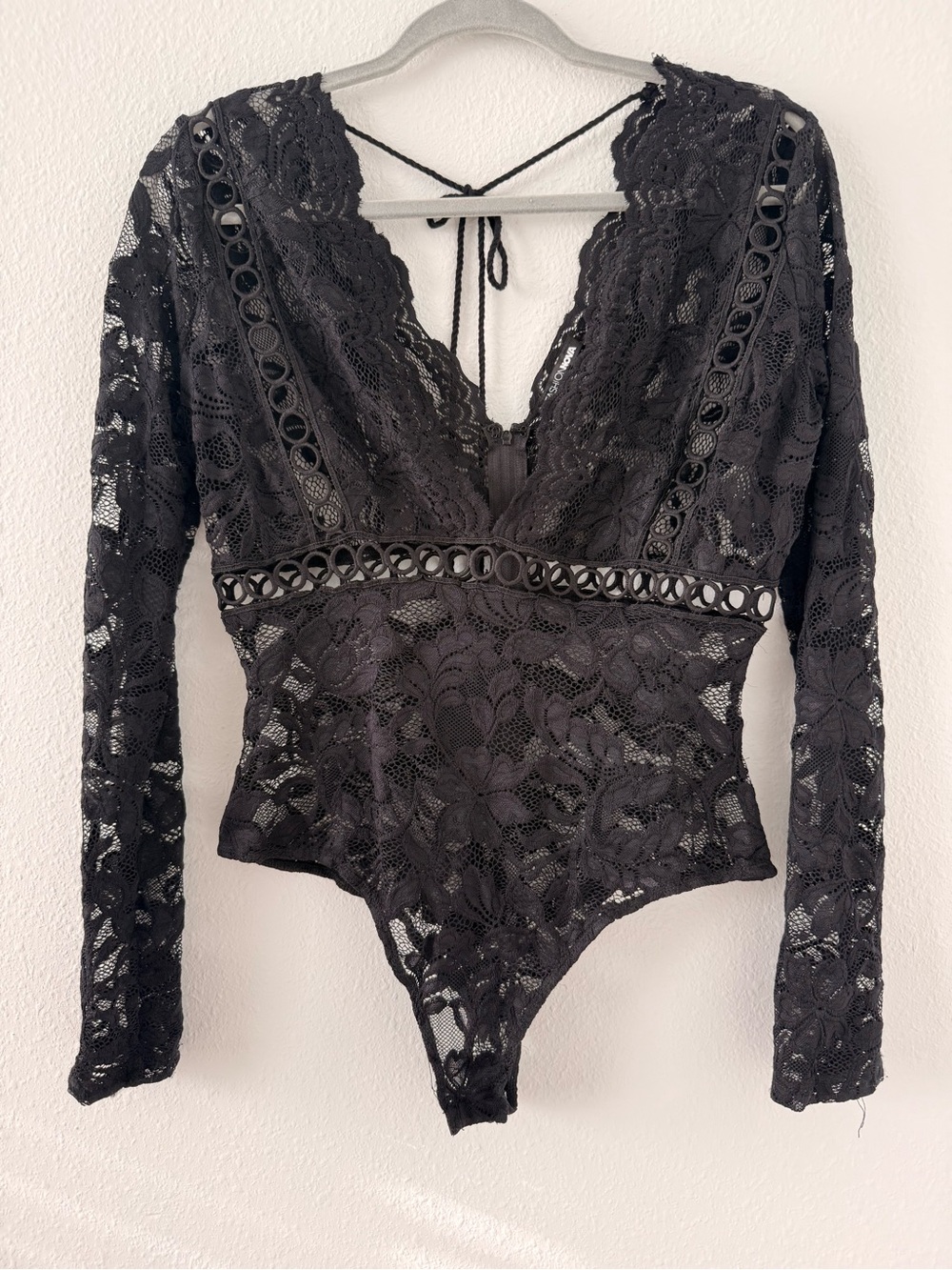 Fashion Nova Black Lace Long-Sleeve V-Neck Bodysuit